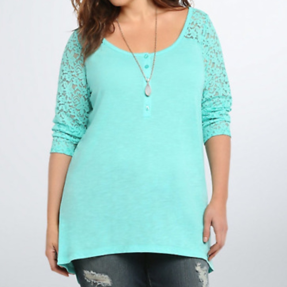 Torrid Mint green lace sleeve tunic size large